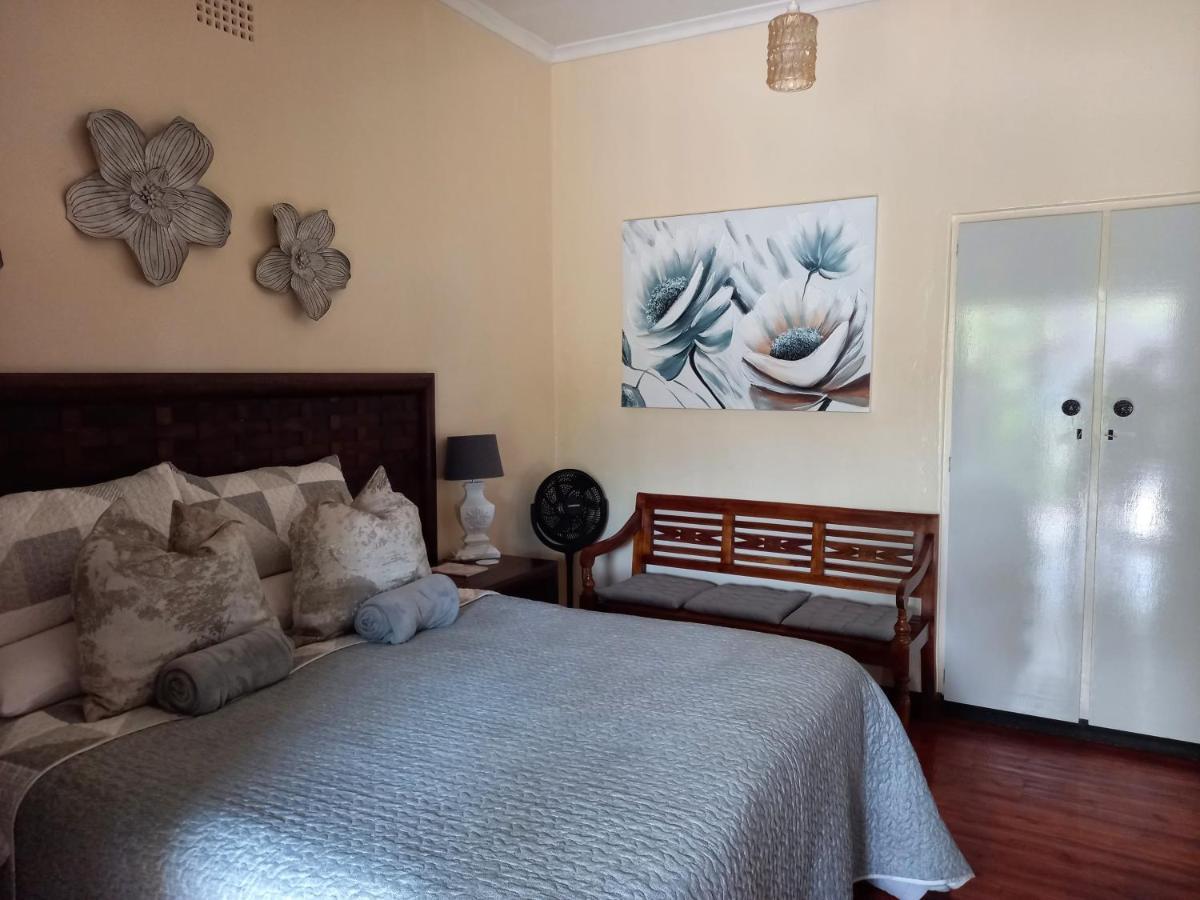 Mitat Guesthouse Beaufort West Exterior photo